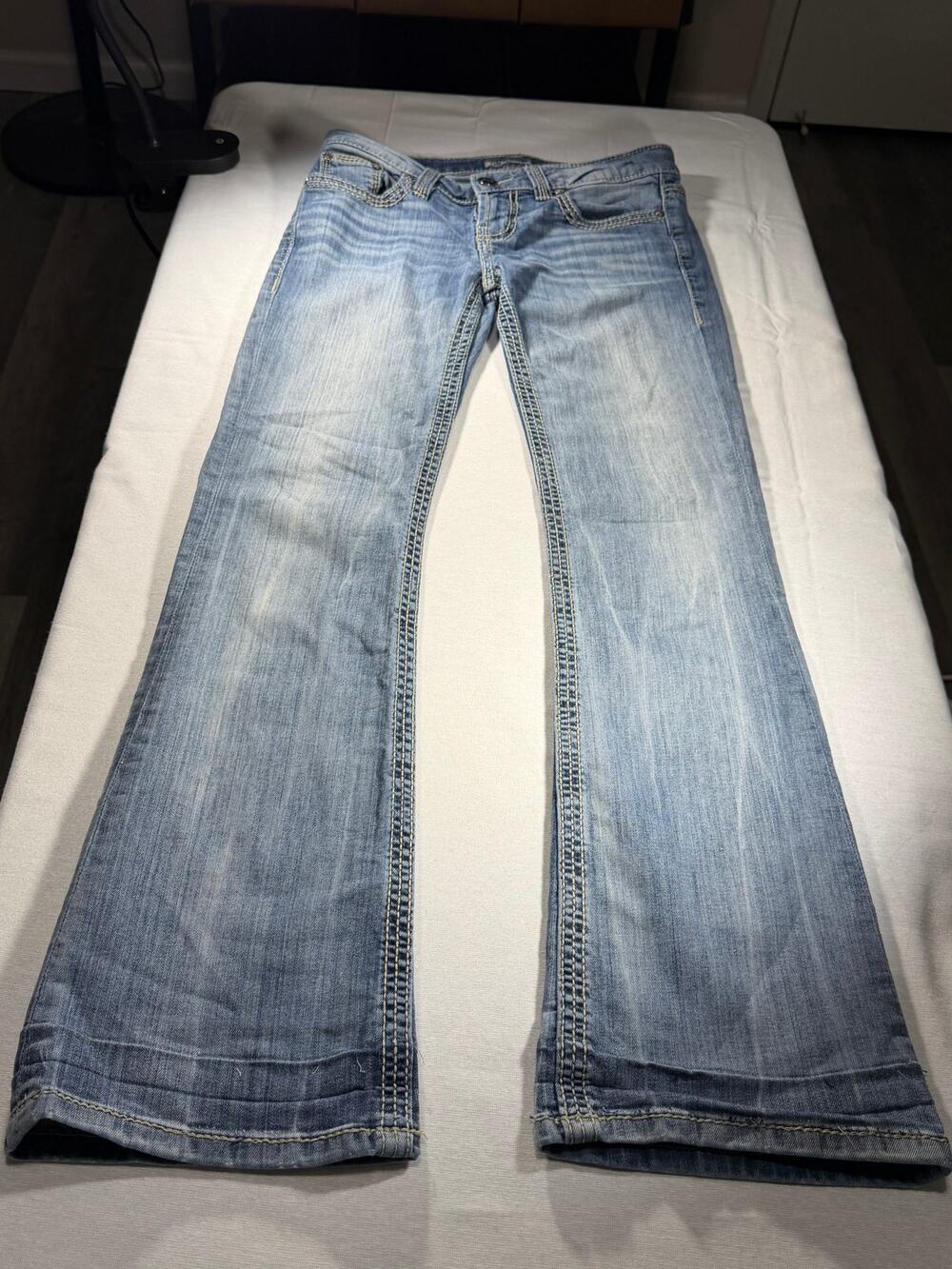 BKE Stella Women’s Flare Jeans Size 26R Medium Wash
